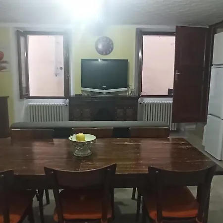 Casa Regina Dongo