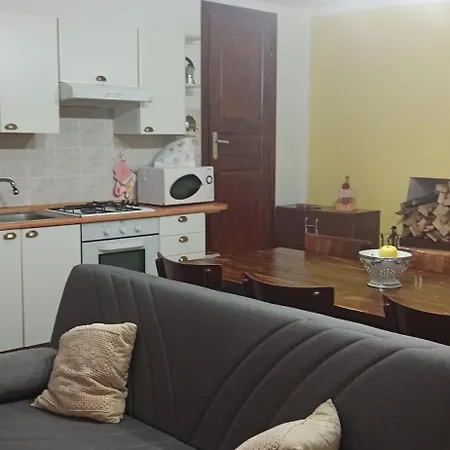 Casa Regina Dongo