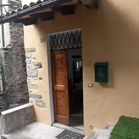 Casa Regina Dongo